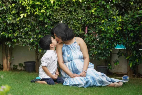 couple pregnancy photoshoot india